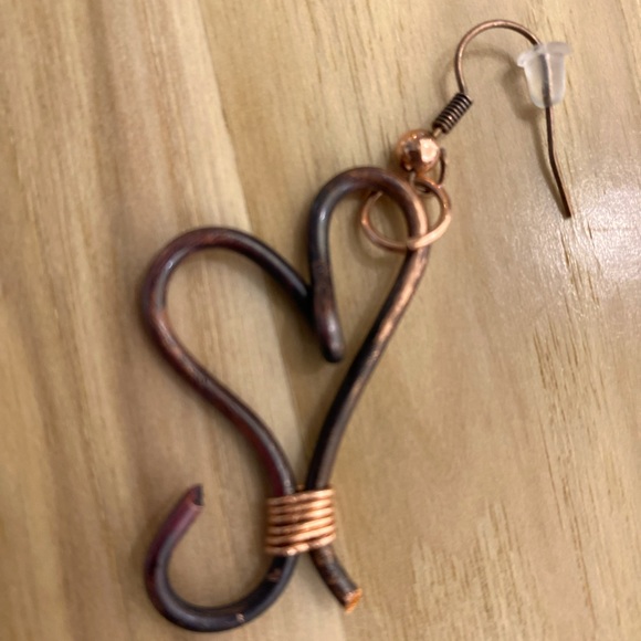 Hand-crafted by me! 14 gauge pure copper drop earring with hypoallergenic hooks. - Picture 4 of 6